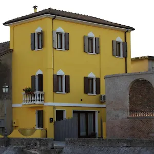 Bed & Breakfast Casetta Gialla 
